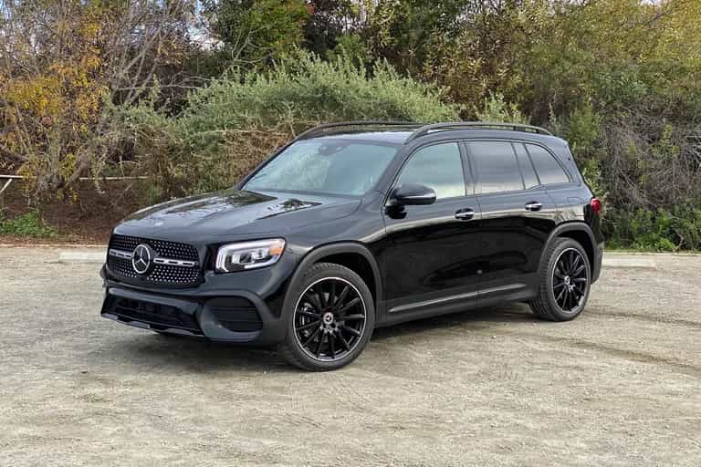 Mercedes-Benz GLB 250, this is the card you need to drive in our African roads!