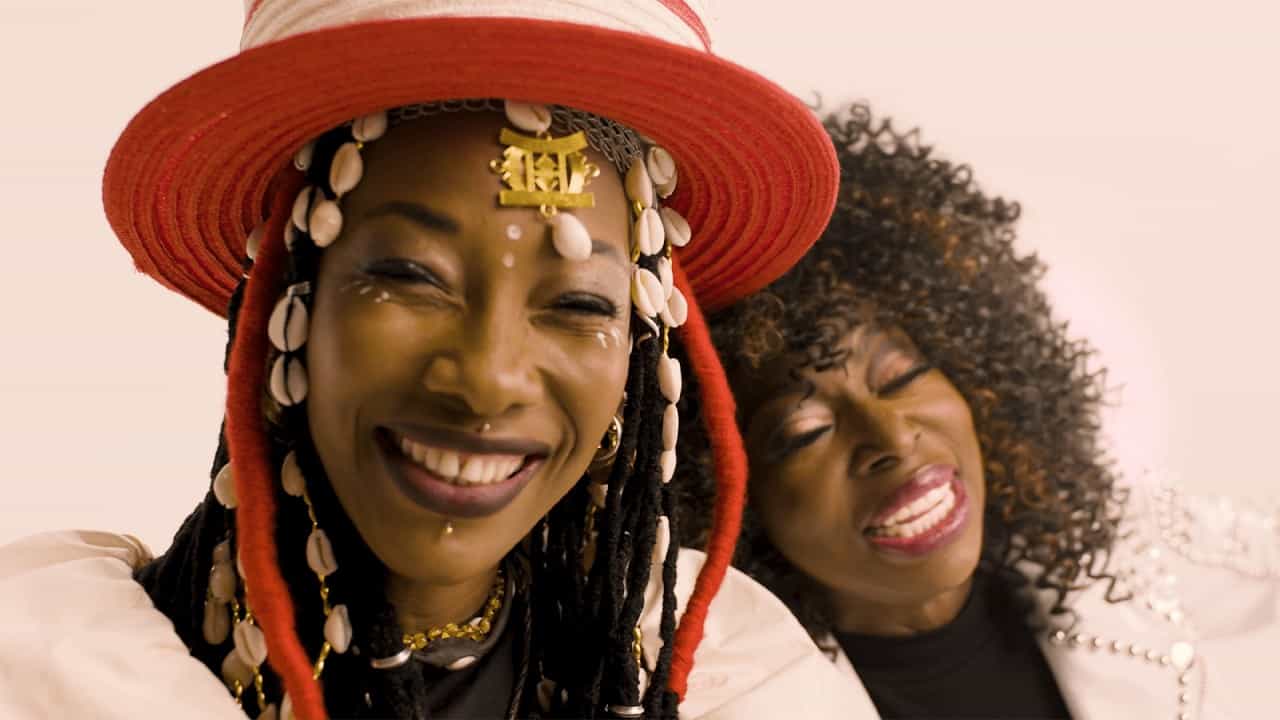 Fatoumata Diawara, Somaw feat. Angie Stone