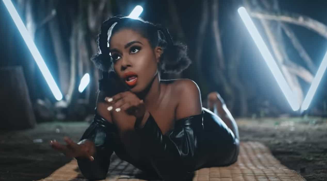 MzVee, 0Baddest Boss ft. Mugeez